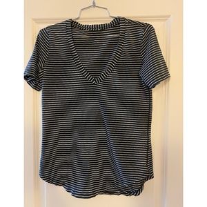 Lululemon Love T Black Striped V-Neck Size 4